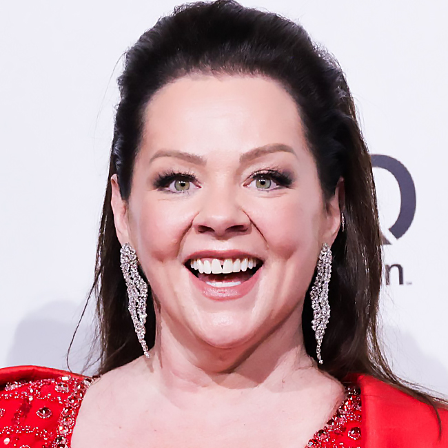 melissa mccarthy red dress Siriano was able to hand-deliver McCarthy's dress a day before the Oscars.